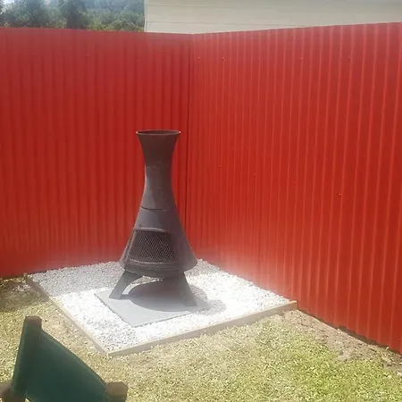 Little Red Riding Hood Villa Reefton Exterior photo